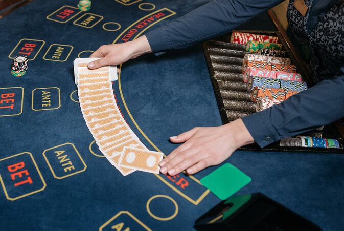 How People Interpret Random Sequences During Gambling